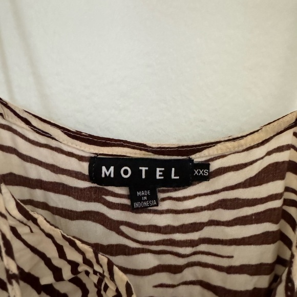 Motel Rocks Brown and Cream Animal Print Dress - Picture 2 of 2